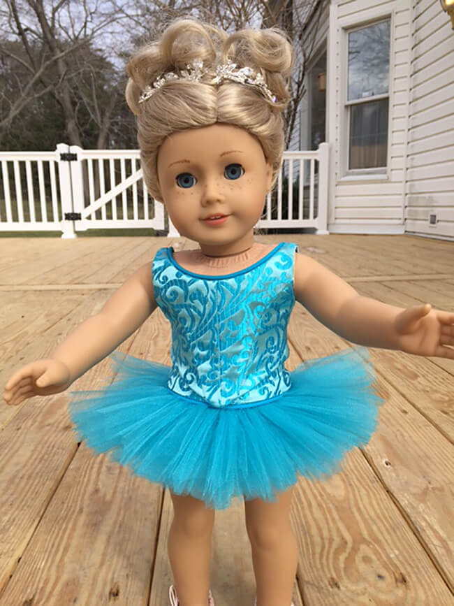 Sewbig made this stunning ballet costume for her American Girl doll using the Lee & Pearl BALLET PERFORMANCE BUNDLE for 18 Inch Dolls, which includes Patterns 1072: Corps de Ballet Fitted Bodice and Romantic Tutu and 1073: Prima Ballerina Strapless Bodice and Classical Tutu, Panty and Basque. Find these patterns in our Etsy shop at https://www.etsy.com/listing/271748202/ballet-performance-bundle-for-18-dolls