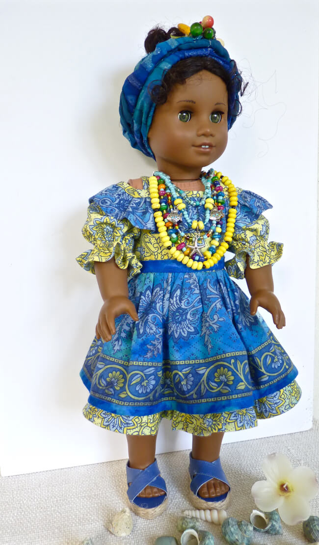 Linda D. of rhinestonestorubies on Etsy made this stunning, Brazilian ensemble for her American Girl doll using our 2016 FREE pattern for Lee & Pearl mailing list subscribers — 1035: Olá Brasil! Samba Top, Bahia Dress, Baiana Headwrap and Jewelry Tutorials for 18 Inch Dolls. Join our mailing list at www.leeandpearl.com to get your own copy of this wonderful pattern!
