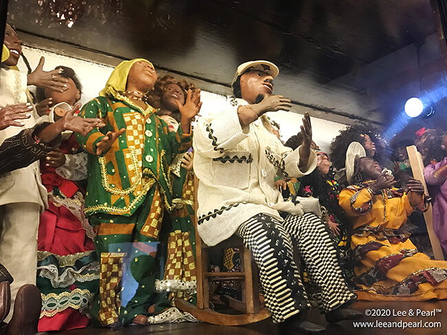 We’ve got a newsletter treat this week! Join Lee in JAMAICA as she goes fabric shopping in Ocho Rios and finds sewing machines — and beautiful dolls — in the mountains at the Bob Marley birthplace museum.
