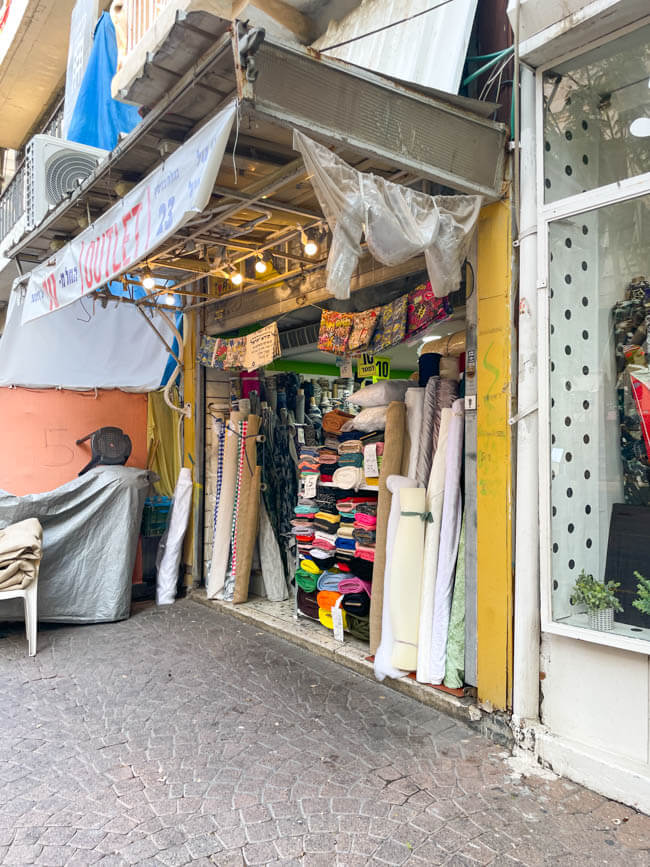 Lee & Pearl Went to ISRAEL — Part One. Join us as we explore Tel Aviv's history, architecture and amazing shopping — including the Old Jaffa flea market, Carmel Market, Levinksy Market, HaTikva Market, the weird and wonderful Dizengoff Center and the Nahalat Binyamin Street textile district, where we purchased fabulous fabric! Stay tuned next week as we venture out of Tel Aviv to Caesarea, Haifa and of course – Jerusalem.