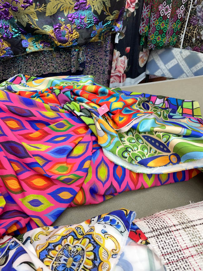 Lee & Pearl Went to ISRAEL — Part One. Join us as we explore Tel Aviv's history, architecture and amazing shopping — including the Old Jaffa flea market, Carmel Market, Levinksy Market, HaTikva Market, the weird and wonderful Dizengoff Center and the Nahalat Binyamin Street textile district, where we purchased fabulous fabric! Stay tuned next week as we venture out of Tel Aviv to Caesarea, Haifa and of course – Jerusalem.