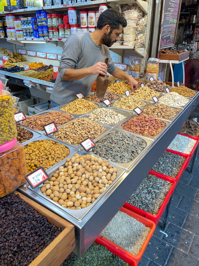 Lee & Pearl Went to ISRAEL — Part One. Join us as we explore Tel Aviv's history, architecture and amazing shopping — including the Old Jaffa flea market, Carmel Market, Levinksy Market, HaTikva Market, the weird and wonderful Dizengoff Center and the Nahalat Binyamin Street textile district, where we purchased fabulous fabric! Stay tuned next week as we venture out of Tel Aviv to Caesarea, Haifa and of course – Jerusalem.